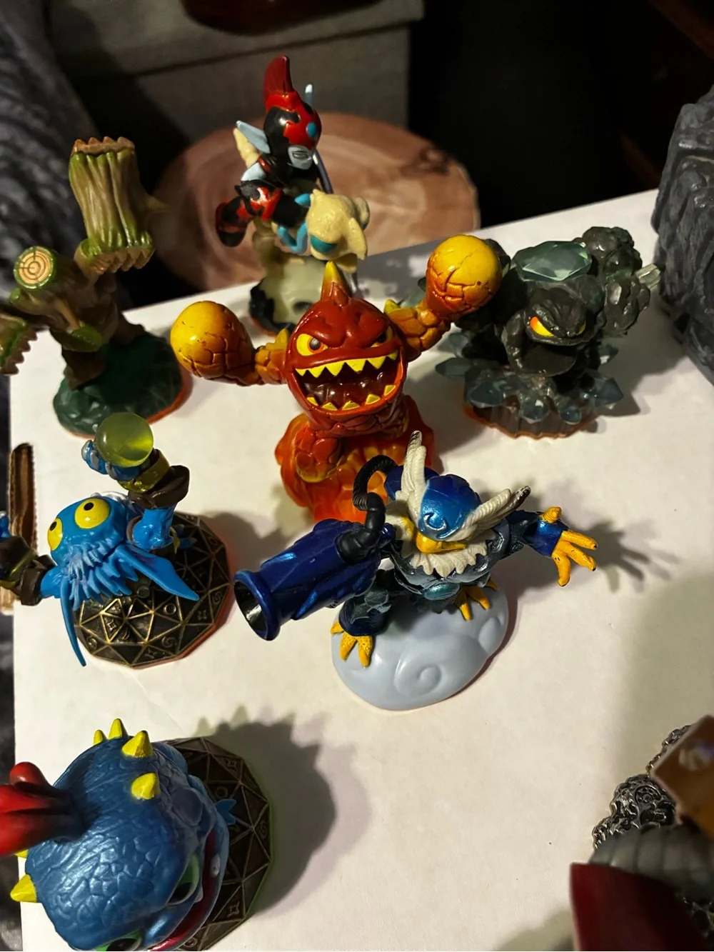 #448|Sky landers Fantasy figures 4 giants, 9 Action Figures w base, need disc